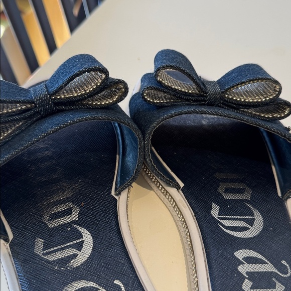 Juicy Couture Ladies Navy Bow Slide Sandals - Picture 6 of 9